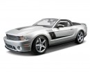 Коллекционный автомобиль Maisto 2010 Roush 427 Ford Mustang Convertible (серебристый)