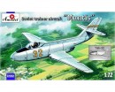 Сборная модель Amodel Советский учебно-тренировочный самолет Yakovlev Yak-32