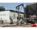 Збірні фігурки MiniArt Німецькі танкісти з козловим краном та двигуном Maybach HL 120 1:35 (MA35350