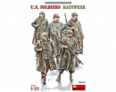 Збірна модель MiniArt Американські солдати у дощових накидках U.S. Soldiers Rainwear 1:35 (MA35245)