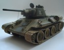 Збірна модель Зірка радянський середній танк «Т-34/76» 1:35 (подарунковий набір)