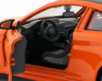 Коллекционный автомобиль Maisto BMW M4 GTS 1:24 оранжевый металлик