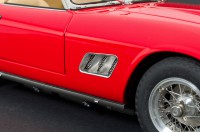 Колекційна модель автомобіля СMC Ferrari 250GT California SWB Spyder тисяча дев'ятсот шістьдесят-одна (1/18, Red) (M-091)