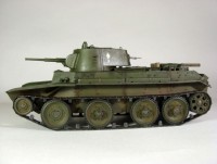 Збірна модель Зірка радянський легкий танк «БТ-7» 1:35