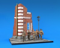 Сборная модель MiniArt Диорама Пехота в городе 1:35 (MA36014)