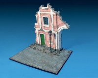 Сборная модель MiniArt Диорама Разрушенный дом с основанием 1:35 (MA36049)