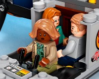 Конструктор LEGO Jurassic World Нападение кетцалькоатля на самолет 306 деталей (76947)
