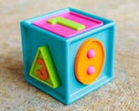 Куб-сортер Fat Brain Toys Smarty Cube 1-2-3