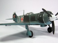Збірна модель Зірка радянський винищувач «Ла-5ФН» 1:48