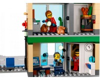 Конструктор LEGO City Погоня полиции в банке 915 деталей (60317)