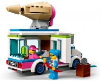 Конструктор LEGO City Поліцейське переслідування фургона з морозивом 317 деталей (60314)