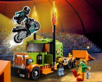 Конструктор Lego City Каскадерська вантажівка, 420 деталей (60294)