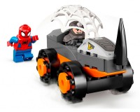 Конструктор LEGO Disney Схватка Халка и Носорога на грузовиках 110 деталей (10782)