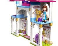 Конструктор Lego Disney Princess Королівські стайні Белль і Рапунцель, 239 деталей (43195)