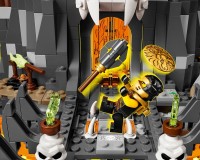 Конструктор Lego Ninjago Подземелье колдуна-скелета, 1171 деталь (71722)