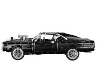 Конструктор Lego Technic Dodge Charger Домініка Торетто, 1077 деталей (42111)