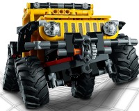 Конструктор Lego Technic Jeep Wrangler, 665 деталей (42122)