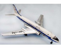 Сборная модель Amodel Пассажирский самолет Tupolev Tu-104 airliner, Czechoslovakian airlines 1:144 (AMO1450)