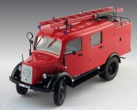 Сборная модель ICM Немецкий легкий пожарный автомобиль L1500S LF 8, IIМВ 1:35 (ICM35527)