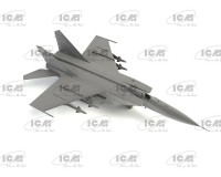 Сборная модель ICM Советский истребитель-перехватчик МиГ-25ПД 1:72 (ICM72177)