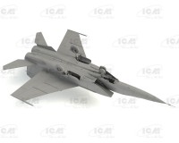 Збірна модель ICM Радянський навчальний літак MiG-25RU 1:72 (ICM72176)