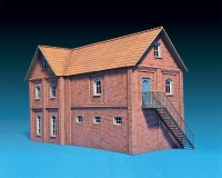 Сборная модель MiniArt административного здания с мастерской 1:72 (MA72021)
