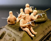 Збірні фігурки MiniArt Радянська штурмова піхота в зимових маскувальних халатах 1:35 (MA35226)
