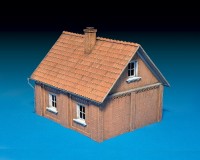 Сборная модель MiniArt деревенского дома 1:72 (MA72024)