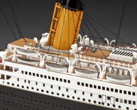 Подарочный набор Revell «К 100-летию сооружения» с моделью корабля Титаник 1:400 (RVL-05715)