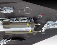 Подарочный набор Revell с моделью истребителя F-117A Nighthawk 1:72 (RVL-63899)