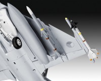 Подарунковий набір з моделлю винищувача Revell Saab JAS 39C Gripen 1:72 (RV64999)
