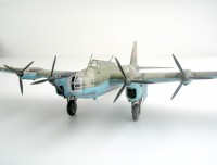 Сборная модель Звезда советский тяжёлый бомбардировщик «ТБ-7» 1:72