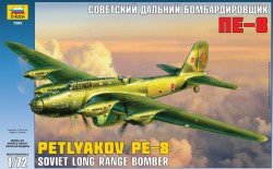 Збірна модель Зірка радянський дальній бомбардувальник «Пе-8» 1:72