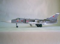 Збірна модель Зірка фронтовий бомбардувальник «Су-24М» 1:72