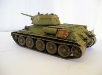 Збірна модель Зірка радянський середній танк «Т-34/76» (1943 р) 1:35