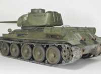 Збірна модель Зірка радянський середній танк «Т-34/85» (1944 р) 1:35