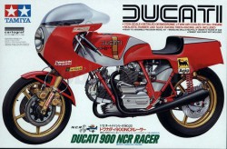 Модель мотоцикла Tamiya Ducati 900 NCR Racer в масштабе 1/12 (14022)