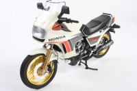 Модель мотоцикла Tamiya Honda CX500 Turbo в масштабе 1/12 (14016)