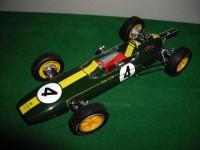 Збірна модель Формули-1 Tamiya Lotus 25 Coventry Climax (1961 роки) в масштабі 1/20 (20044).