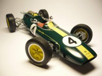 Збірна модель Формули-1 Tamiya Lotus 25 Coventry Climax (1961 роки) в масштабі 1/20 (20044).