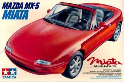 Модель автомобиля Tamiya Mazda MX-5 Miata в масштабе 1/24 (24082)