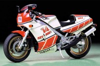 Сборная модель мотоцикла Tamiya Yamaha RZV500R в масштабе 1/12 (14037)