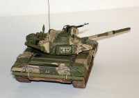 Збірна модель Зірка російський основний бойовий танк «Т-90» 1:35 (подарунковий набір)
