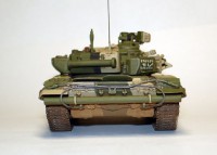 Збірна модель Зірка російський основний бойовий танк «Т-90» 1:35 (подарунковий набір)