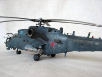Збірна модель Зірка вертоліт «Мі-35М» 1:72 (подарунковий набір)