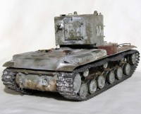 Збірна модель Зірка радянський танк КВ-2 1:35 (подарунковий набір)