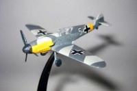Збірна модель Зірка літак Мессершмітт BF-109 F2 1:48 (подарунковий набір)