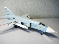 Збірна модель Зірка літак Су-24М 1:72 (подарунковий набір)