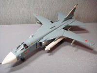 Збірна модель Зірка літак Су-24М 1:72 (подарунковий набір)