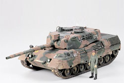 1:35 Немецкий танк (ФРГ) Leopard A4 (Tamiya, 35112)